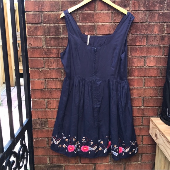 🌸 ModCloth Flower dress - Picture 7 of 8